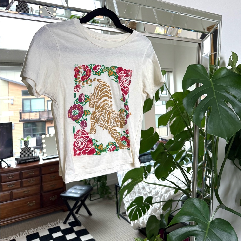 Urban Outfitters Graphic Tiger Baby Tee